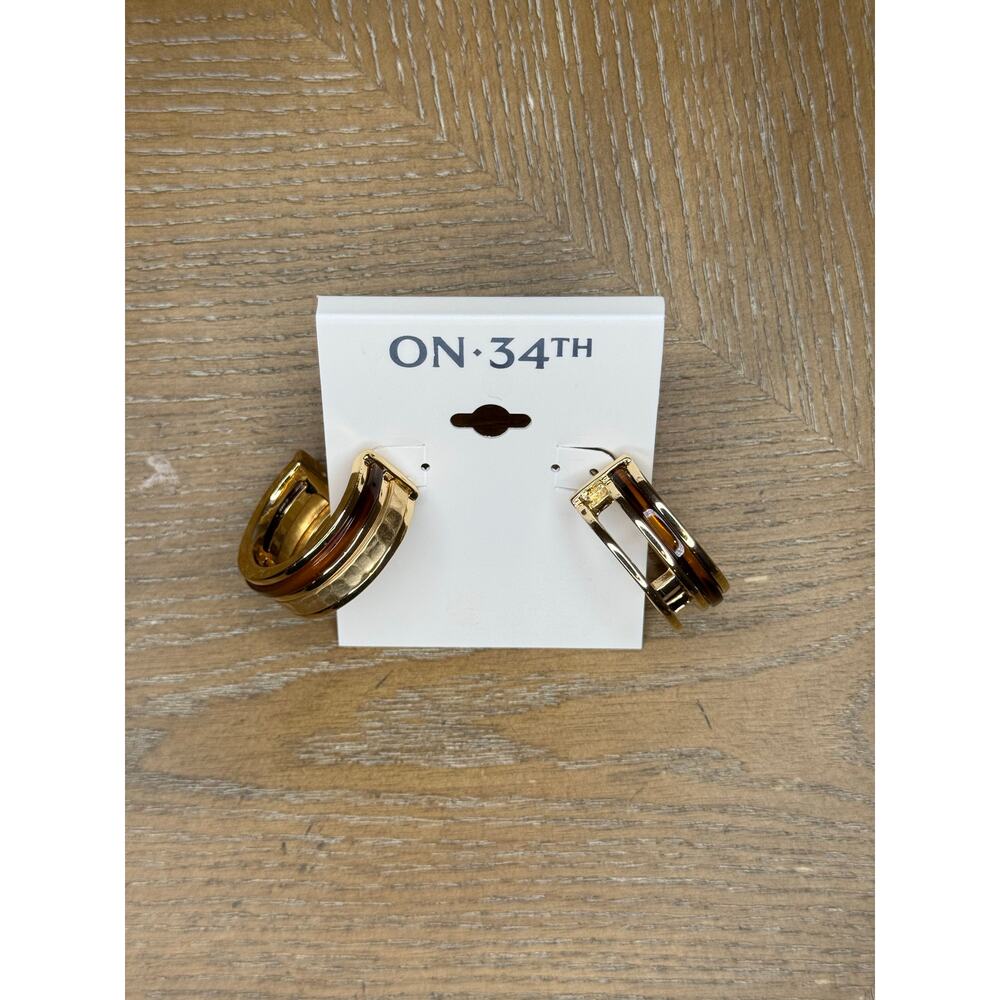 ON 34th Gold Tone Hammered Hoop Earrings Tortoise Inlay Statement Hoops